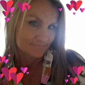 Meet your Posher, Gina